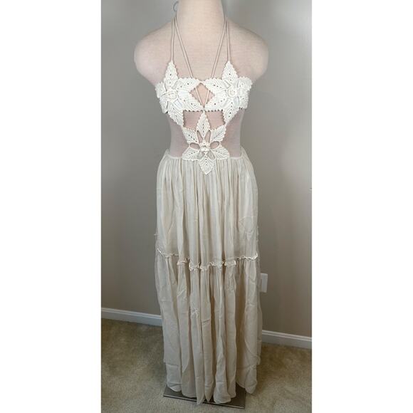 Ixiah Mona Crochet Floral Cutout Ivory White Maxi Dress Size 4 - Picture 5 of 11